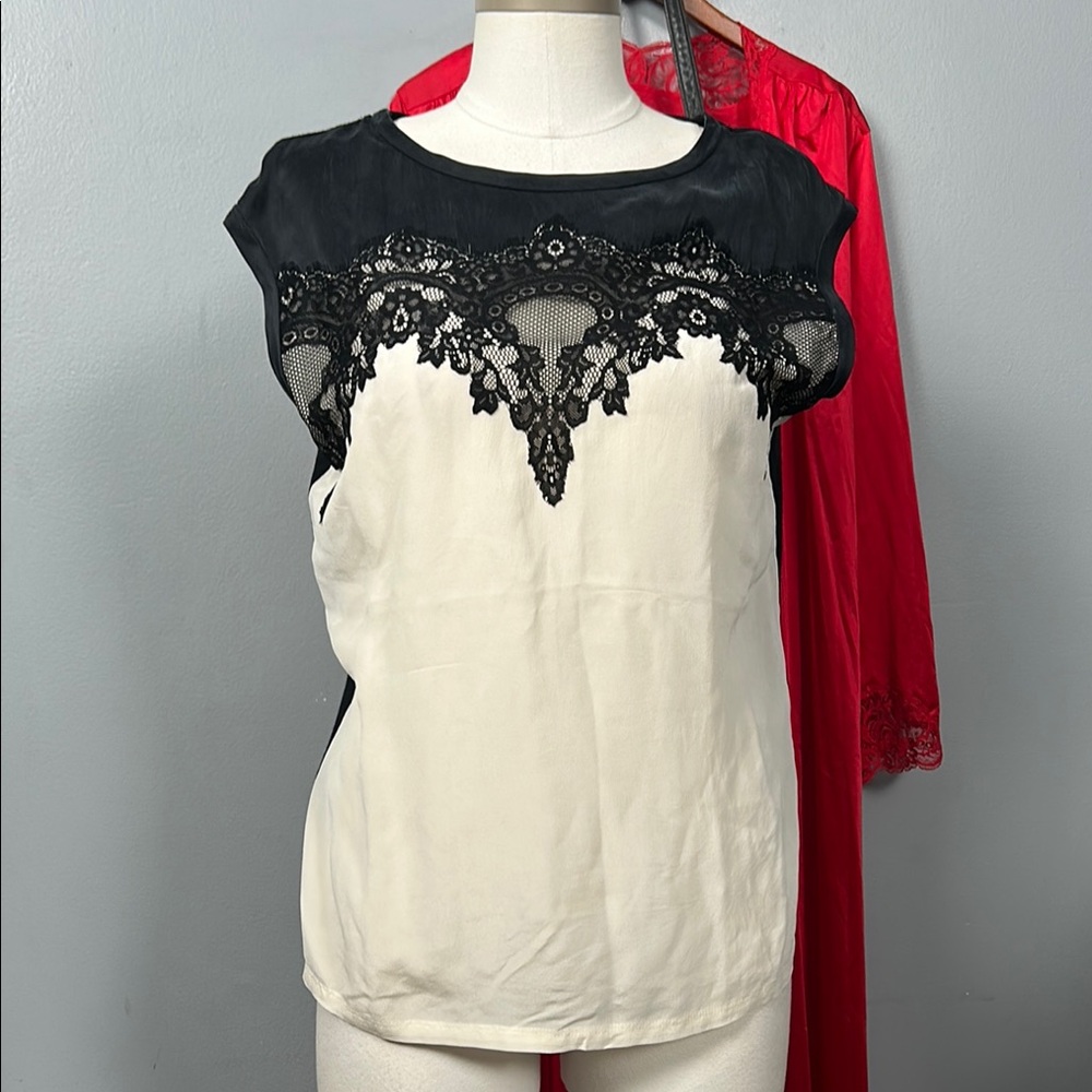 Maje Elegant Black and Cream Lace Silk Lace chest Top size large